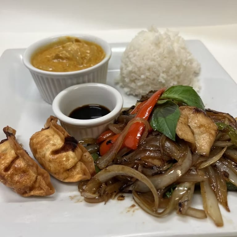 Delicious Green Curry Awaits